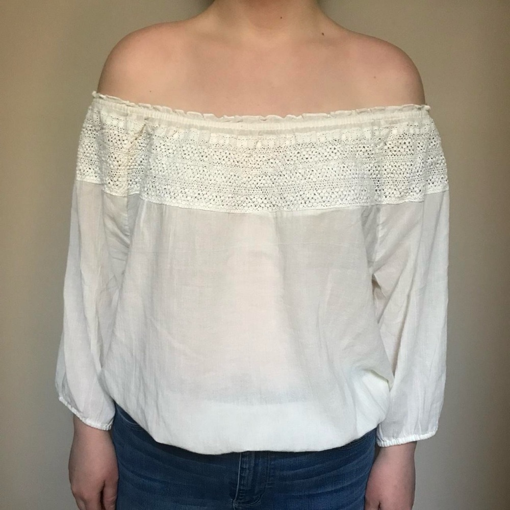 Off the Shoulder Top - Picture 3 of 3